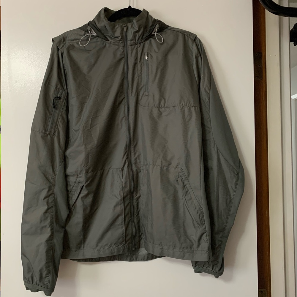 Nike Women’s lightweight Storm Fit 1 jacket